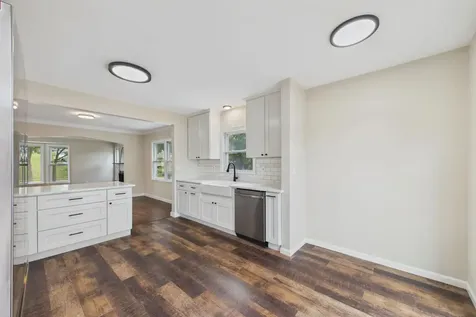 1599 Highland Parkway Saint Paul MN 55116