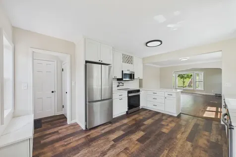 1599 Highland Parkway Saint Paul MN 55116