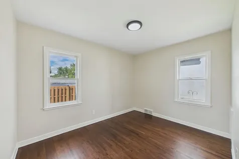 1599 Highland Parkway Saint Paul MN 55116