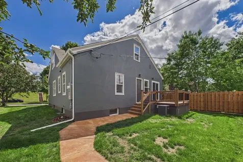 1599 Highland Parkway Saint Paul MN 55116