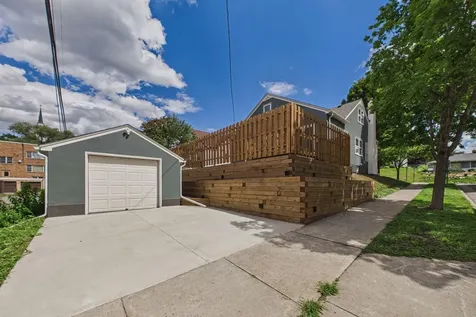 1599 Highland Parkway Saint Paul MN 55116