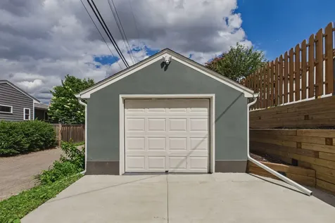 1599 Highland Parkway Saint Paul MN 55116