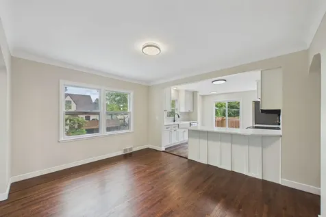1599 Highland Parkway Saint Paul MN 55116