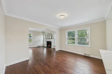 1599 Highland Parkway Saint Paul MN 55116