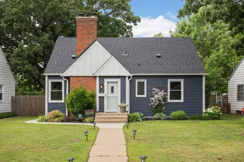 4225 Ewing Avenue N Robbinsdale MN 55422