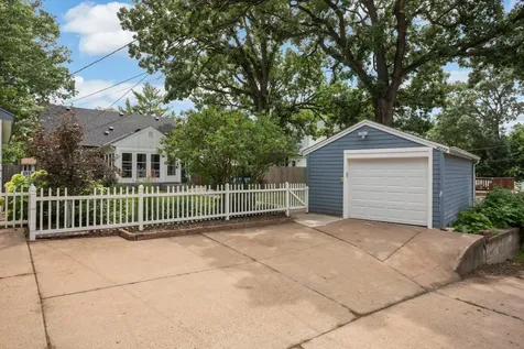 4225 Ewing Avenue N Robbinsdale MN 55422