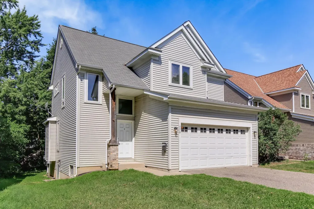 770 1st Avenue NW New Brighton MN 55112
