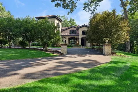 465 Spring Hill Road Wayzata MN 55391