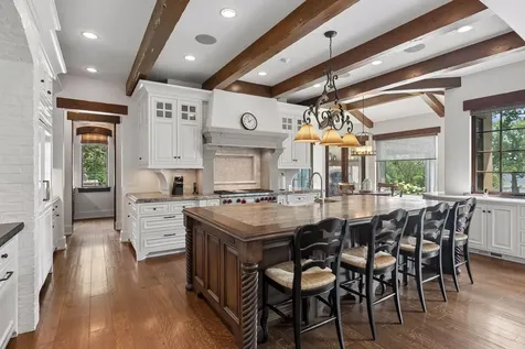 465 Spring Hill Road Wayzata MN 55391