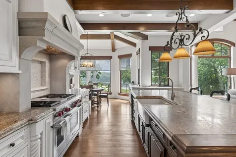 465 Spring Hill Road Wayzata MN 55391