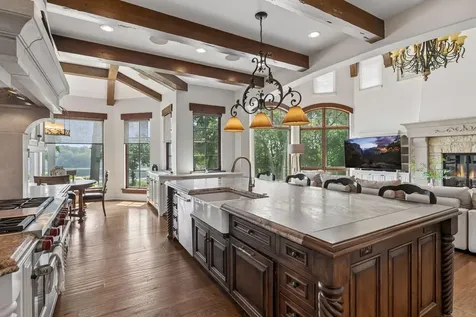 465 Spring Hill Road Wayzata MN 55391