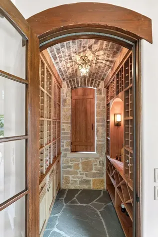 465 Spring Hill Road Wayzata MN 55391