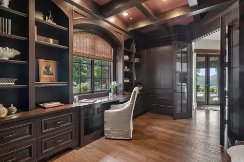 465 Spring Hill Road Wayzata MN 55391