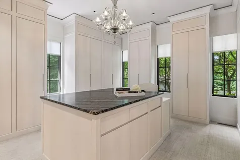 465 Spring Hill Road Wayzata MN 55391