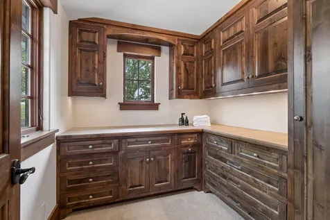 465 Spring Hill Road Wayzata MN 55391
