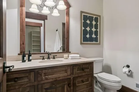 465 Spring Hill Road Wayzata MN 55391