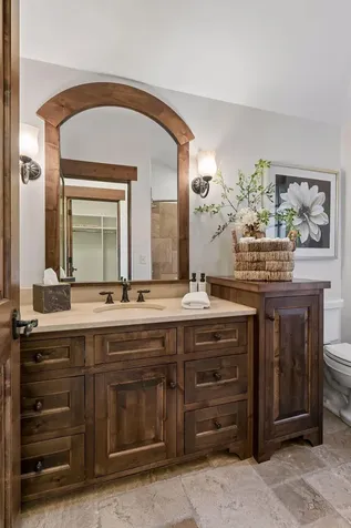 465 Spring Hill Road Wayzata MN 55391