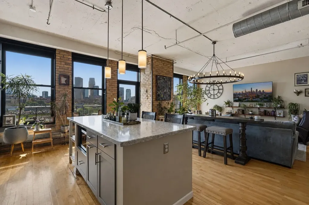 290 Market Street Minneapolis MN 55405