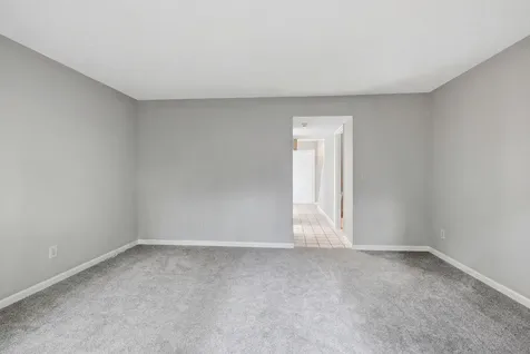688-690 Burlington Road Saint Paul MN 55119