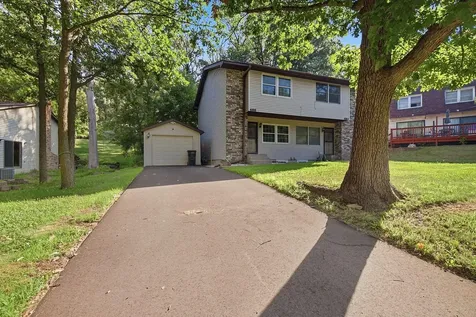 688-690 Burlington Road Saint Paul MN 55119