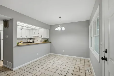 688-690 Burlington Road Saint Paul MN 55119