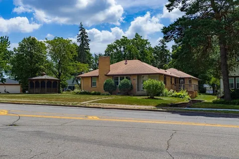 4201 40th Avenue N Robbinsdale MN 55422