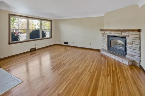 4201 40th Avenue N Robbinsdale MN 55422