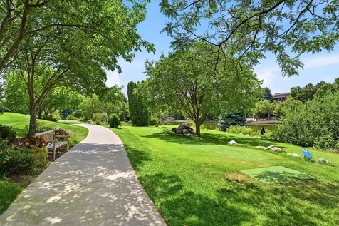 7540 Edinborough Way Edina MN 55435