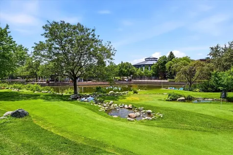7540 Edinborough Way Edina MN 55435
