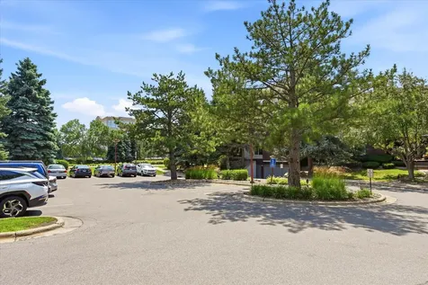 7540 Edinborough Way Edina MN 55435