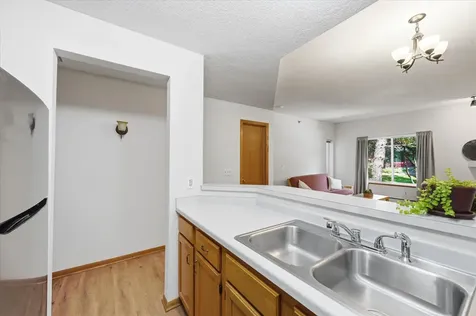 7540 Edinborough Way Edina MN 55435