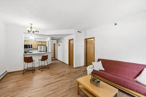 7540 Edinborough Way Edina MN 55435