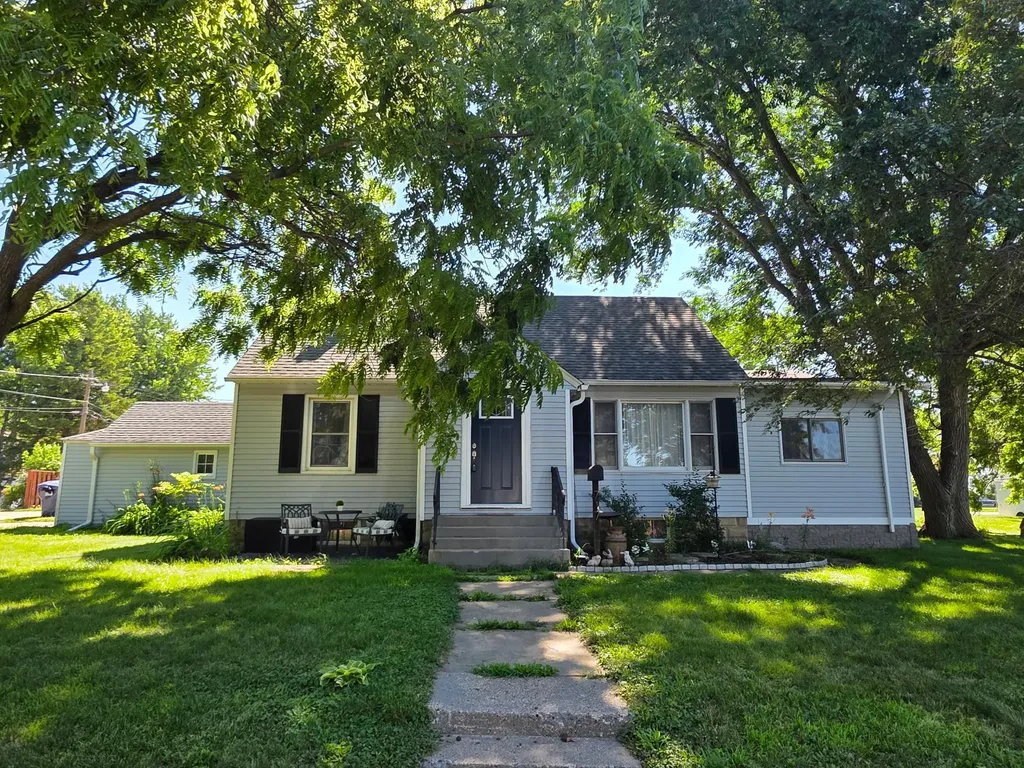 717 Forest Street Kenyon MN 55946