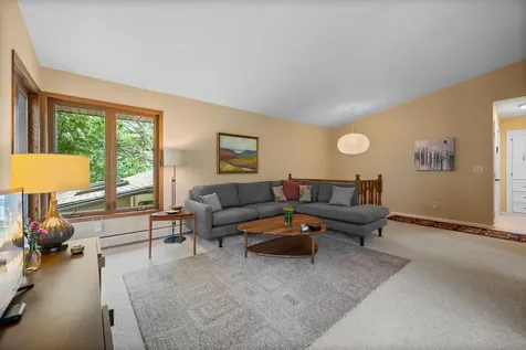 2824 Fernwood Street Roseville MN 55113