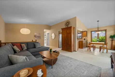2824 Fernwood Street Roseville MN 55113