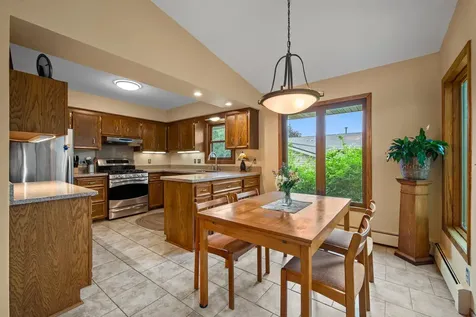 2824 Fernwood Street Roseville MN 55113