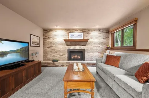 2824 Fernwood Street Roseville MN 55113