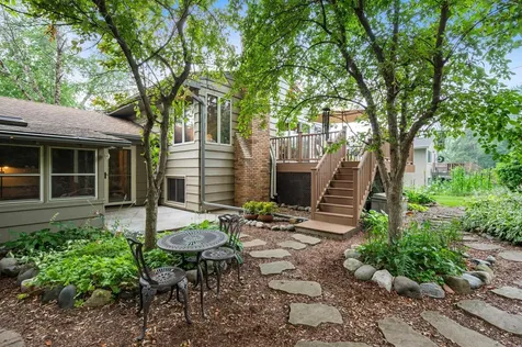 2824 Fernwood Street Roseville MN 55113