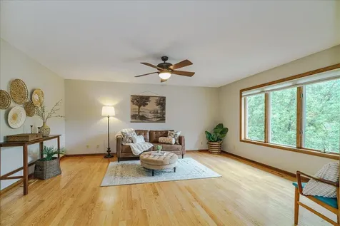 1060 Dennis Street S Maplewood MN 55119