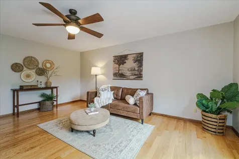 1060 Dennis Street S Maplewood MN 55119