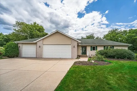 1060 Dennis Street S Maplewood MN 55119