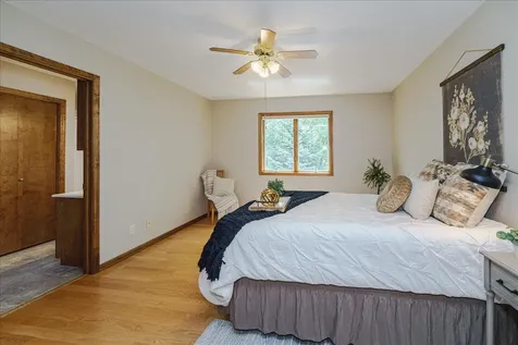1060 Dennis Street S Maplewood MN 55119