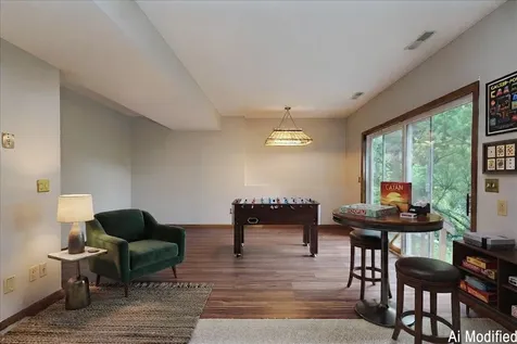 1060 Dennis Street S Maplewood MN 55119