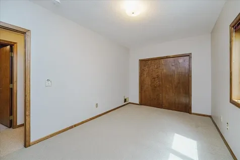 1060 Dennis Street S Maplewood MN 55119