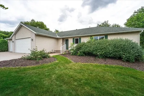 1060 Dennis Street S Maplewood MN 55119