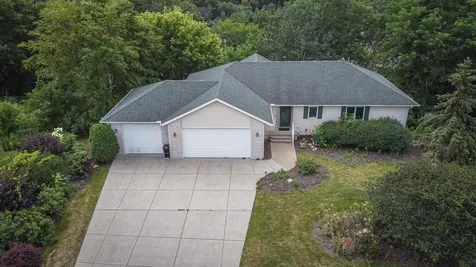 1060 Dennis Street S Maplewood MN 55119