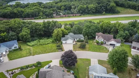 1060 Dennis Street S Maplewood MN 55119