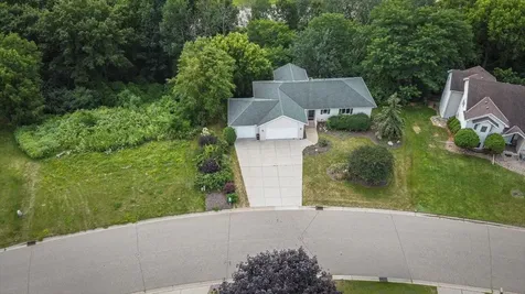 1060 Dennis Street S Maplewood MN 55119
