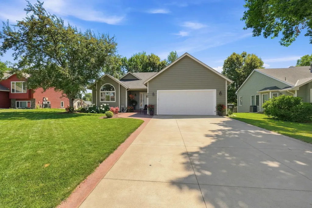 990 Ticonderoga Trail Eagan MN 55123