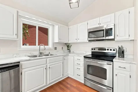 990 Ticonderoga Trail Eagan MN 55123